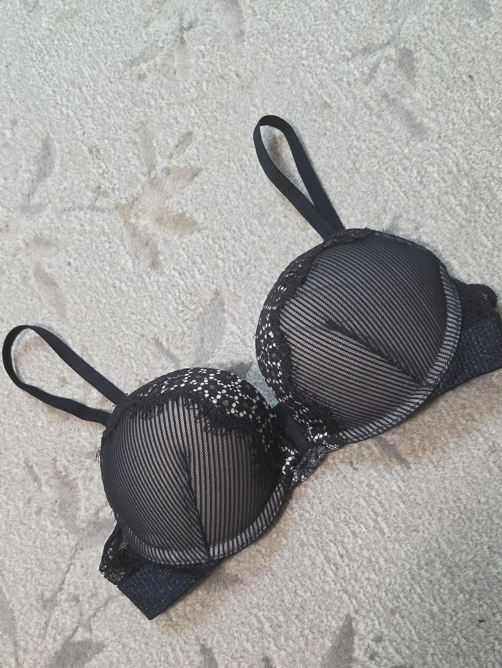 Victorias Secret Bombshell Plunge Bra